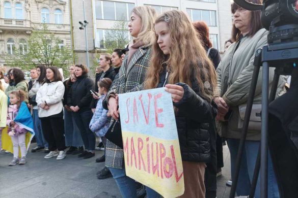 Stop killing Ukrainians